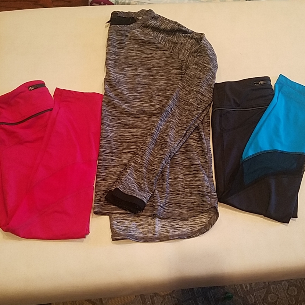 Alala xs crop leggings and shirt lot of 3